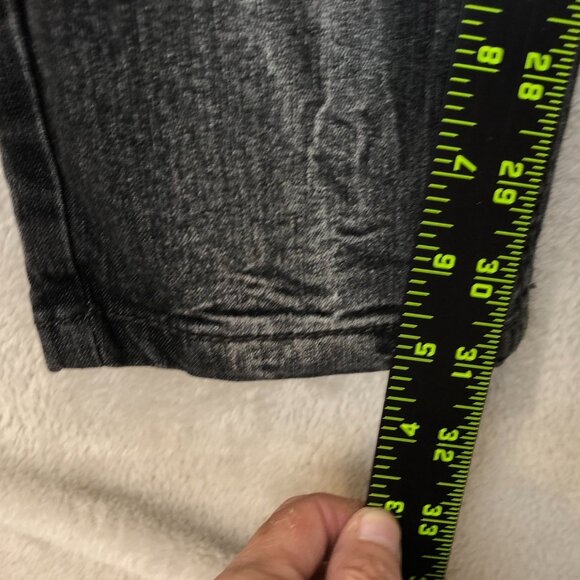 Southpole Mens Jeans Size 32x31 Measured Distressed Straight Biker Black Denim - Picture 3 of 15